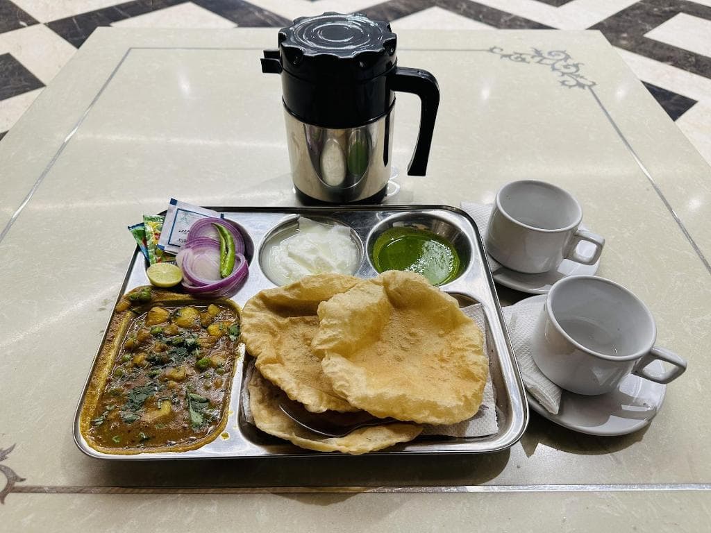 Chowdhry Tourist Lodge- Paharganj-NDLS 3