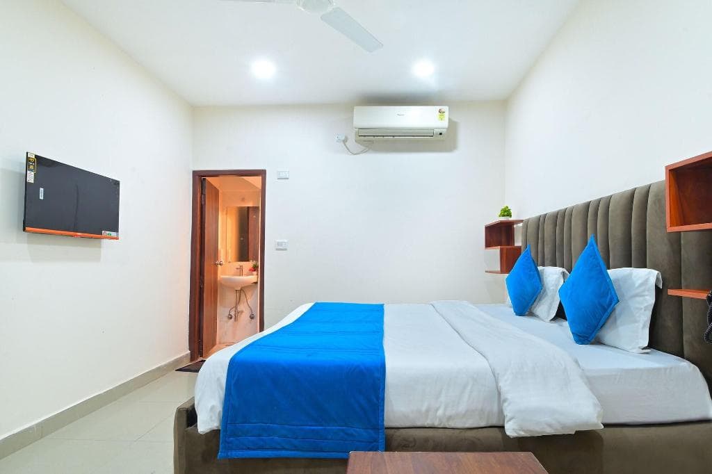 Chowdhry Tourist Lodge- Paharganj-NDLS 5