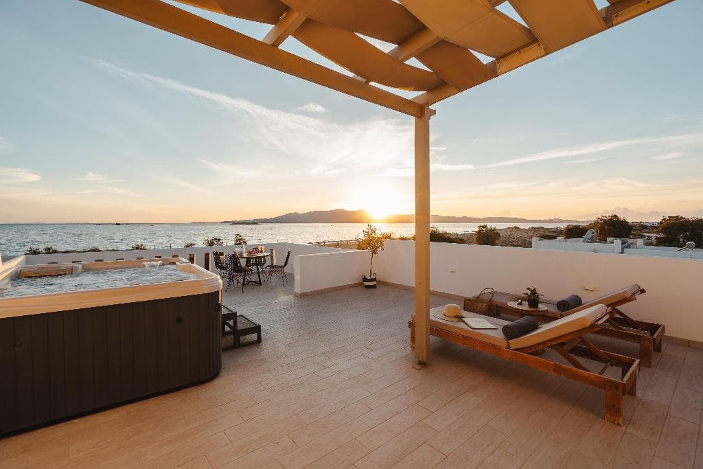 Almiriki Naxos Beachside Living 4