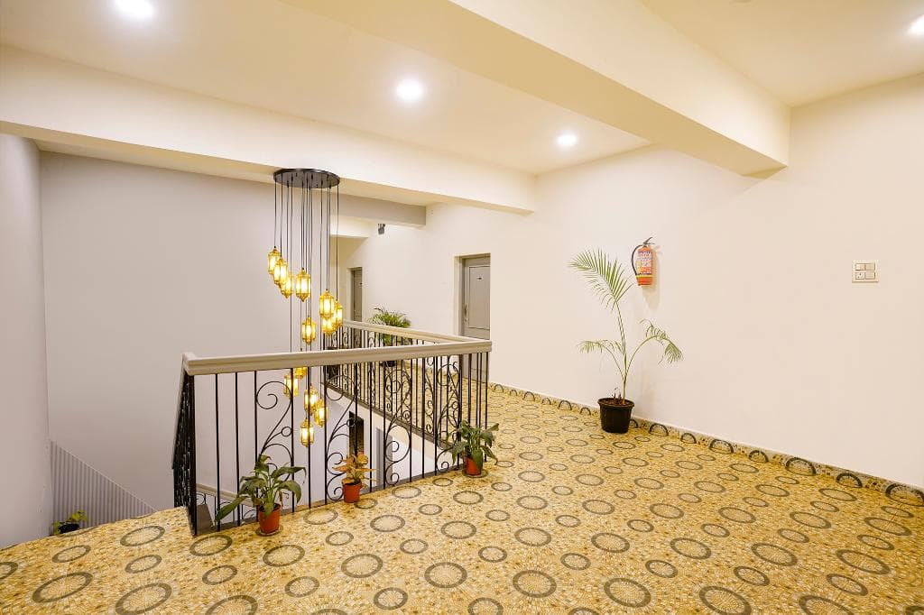 Vibes Hotel 5