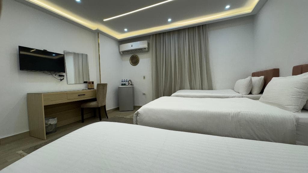 Pyramids Hotel 2