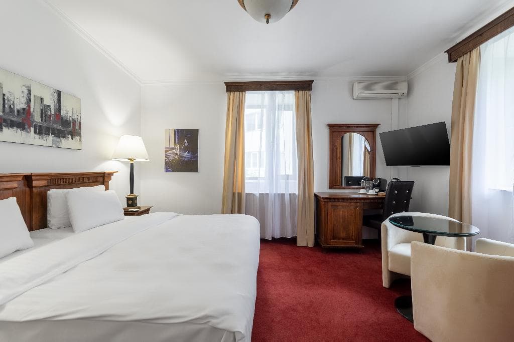 Hotel Arc De Triomphe 2