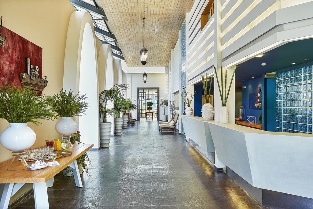Ilio Mare Beach Hotel 3