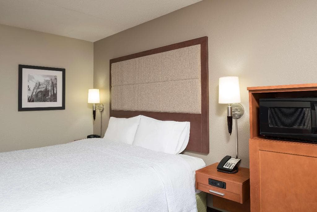 Hampton Inn Ann Arbor-North 5