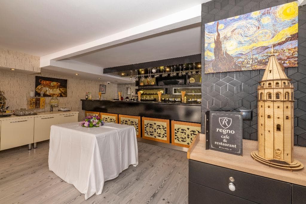 Regno Hotel main