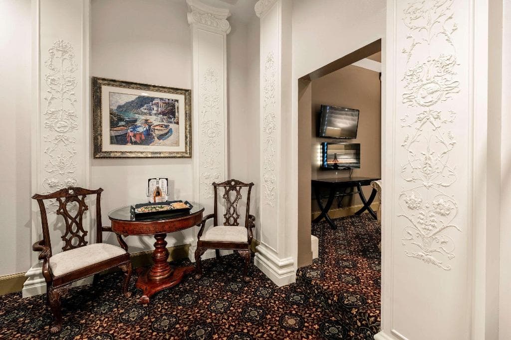 Chateau Avalon, Ascend Hotel Collection 2