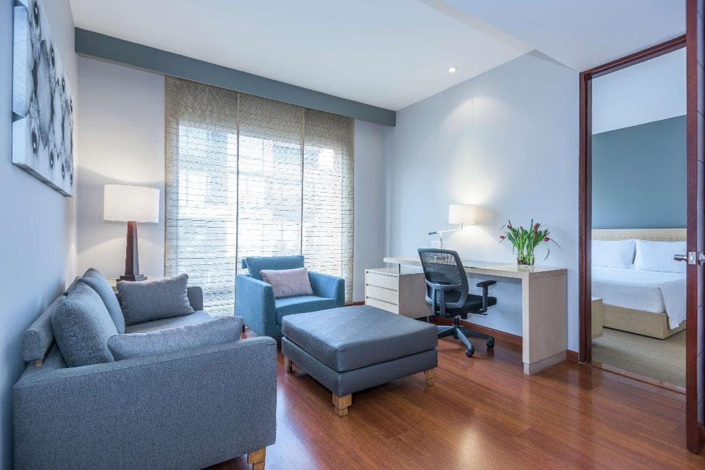 DoubleTree by Hilton Bogota Calle 100 5