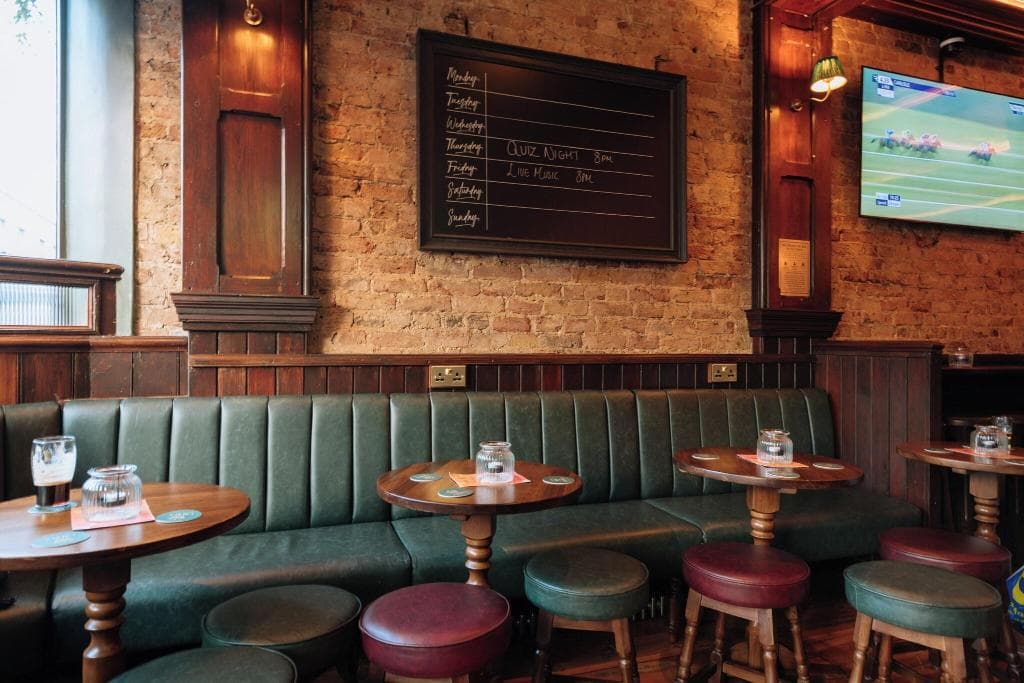 Flynns Pub & Guesthouse 5