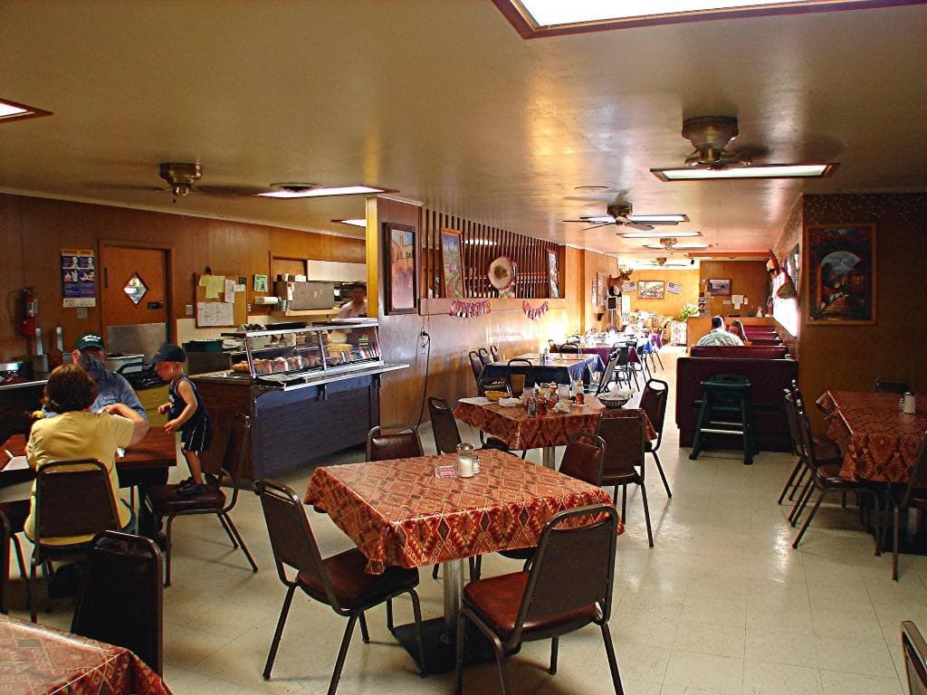 Lakeside Inn & Suites 2