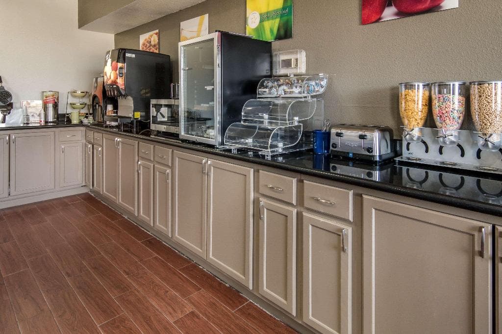 Quality Inn & Suites Fort Worth main