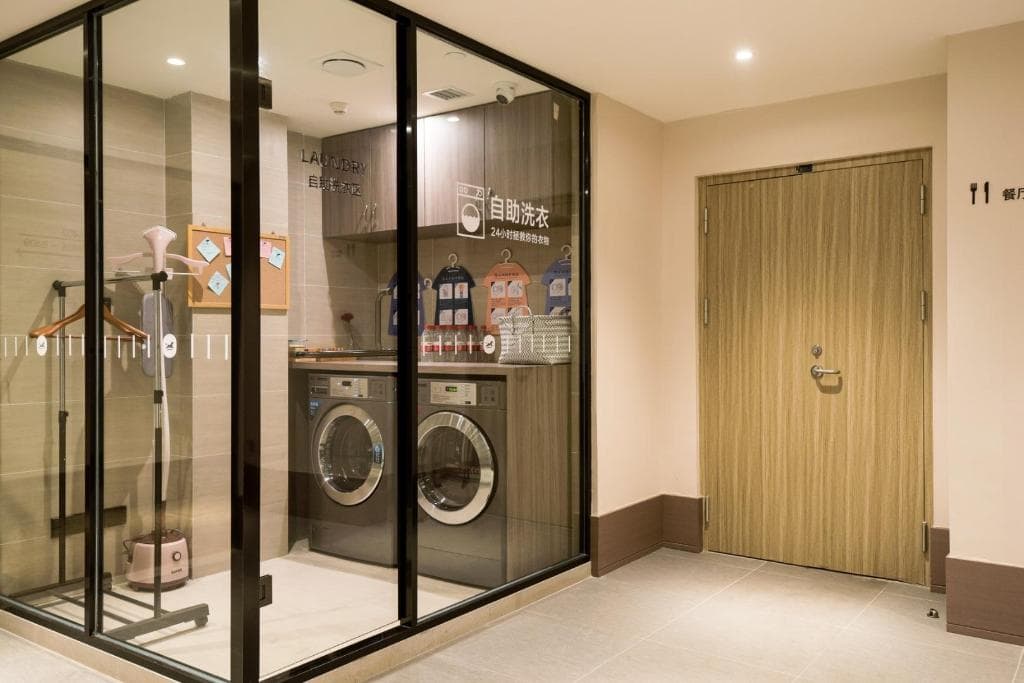 Hanting Hotel(New Store At The South Gate Of The M 4