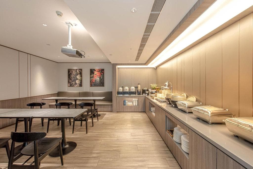Hanting Hotel(New Store At The South Gate Of The M main