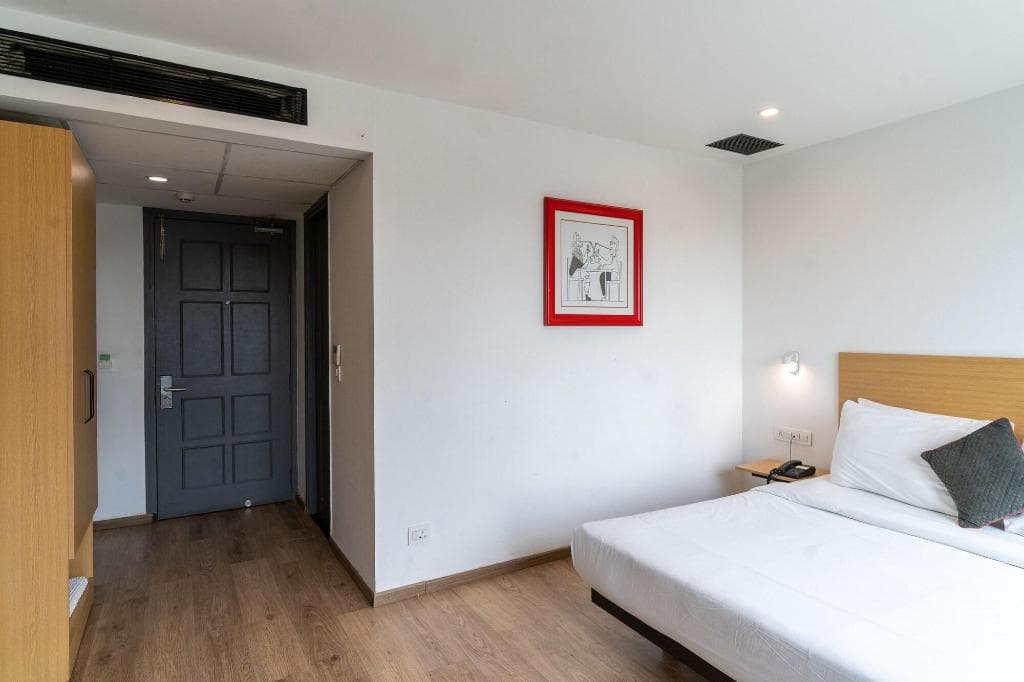 Oyo Townhouse 482 Hotel Terrazzo Suites 3
