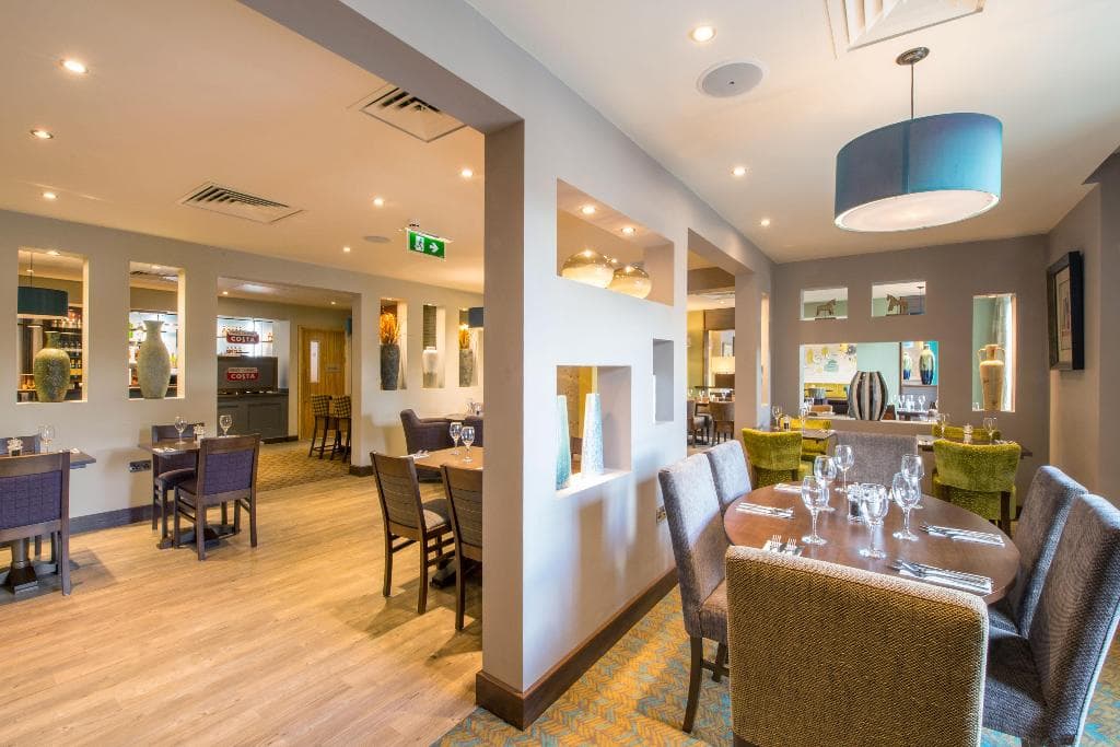 Premier Inn London Brentford 2