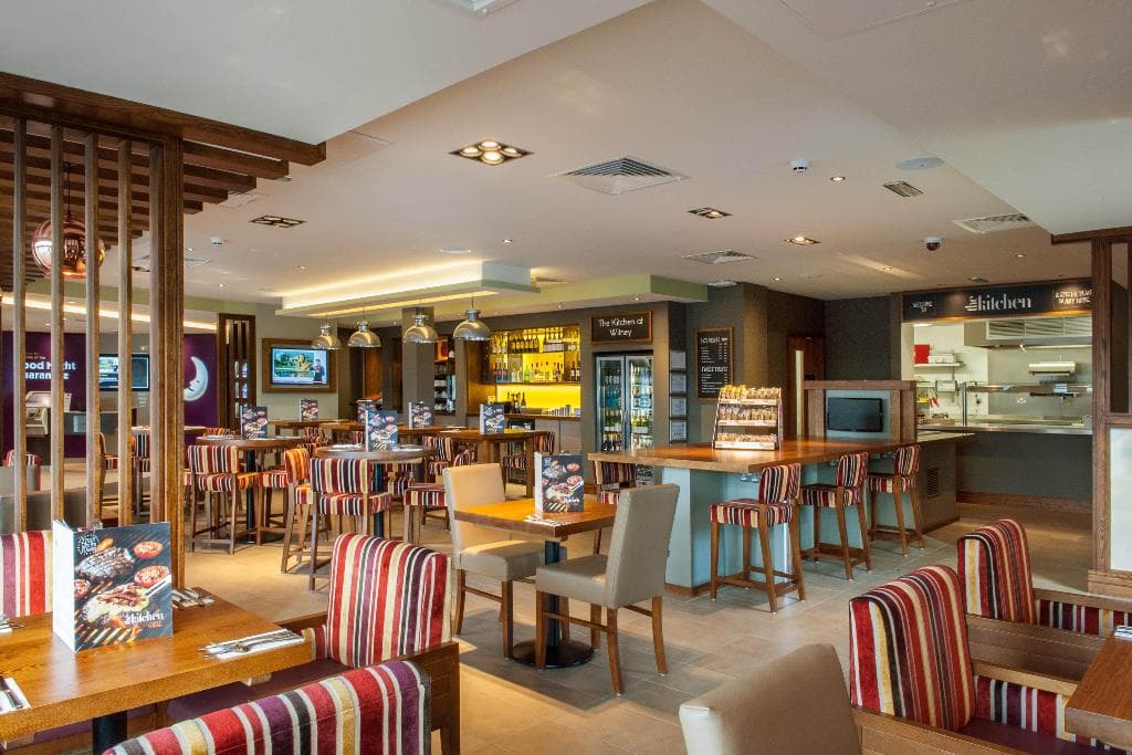 Premier Inn Witney 5