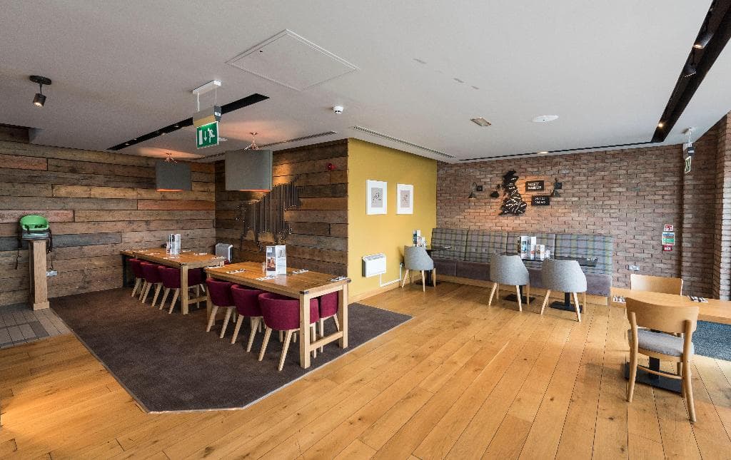 Premier Inn Birmingham South Longbridge Station 5