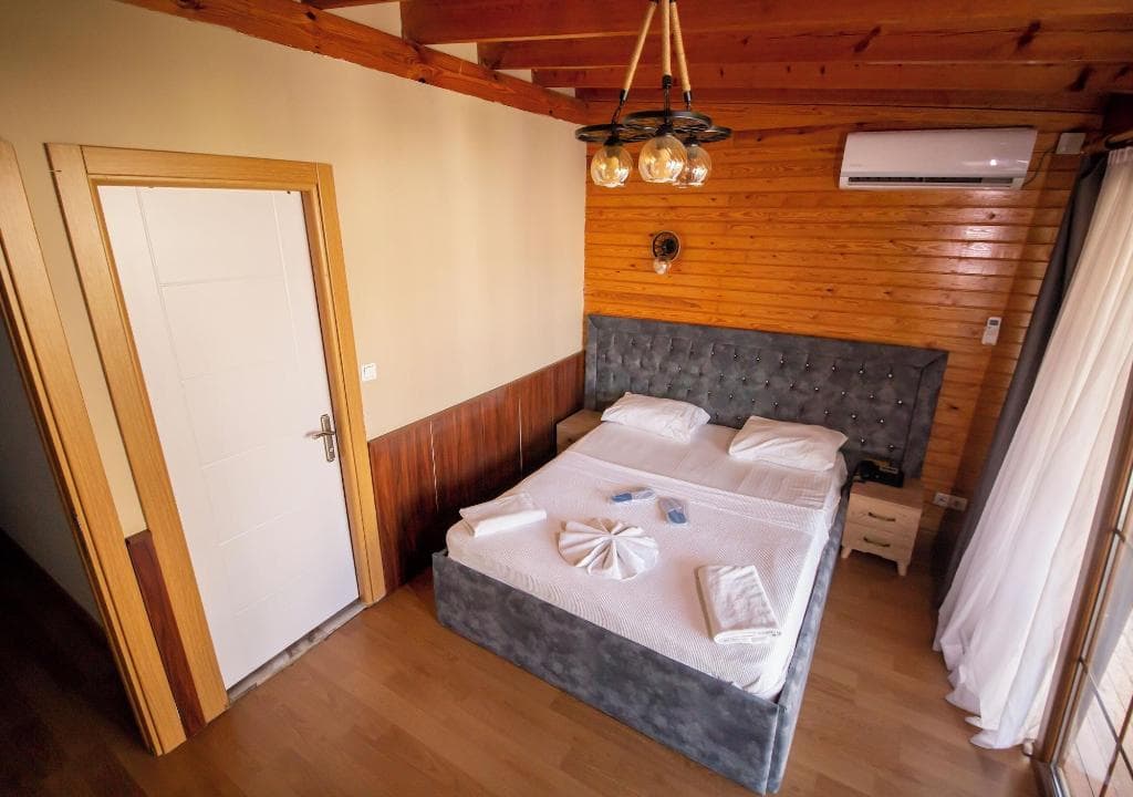 Royal Garden Suite Hotel 4