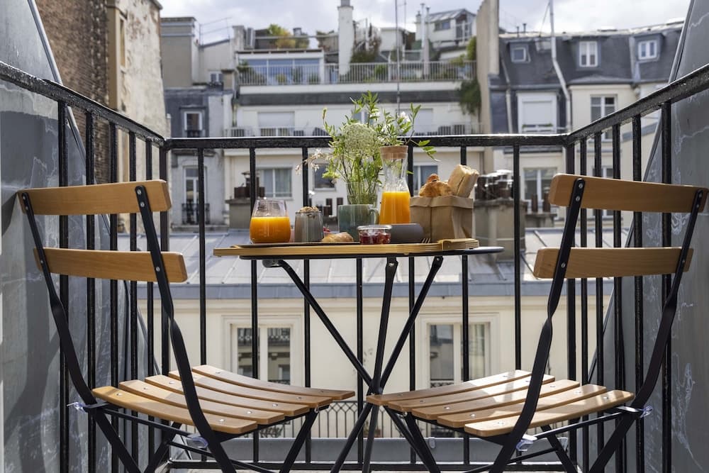 Hotel Troyon main