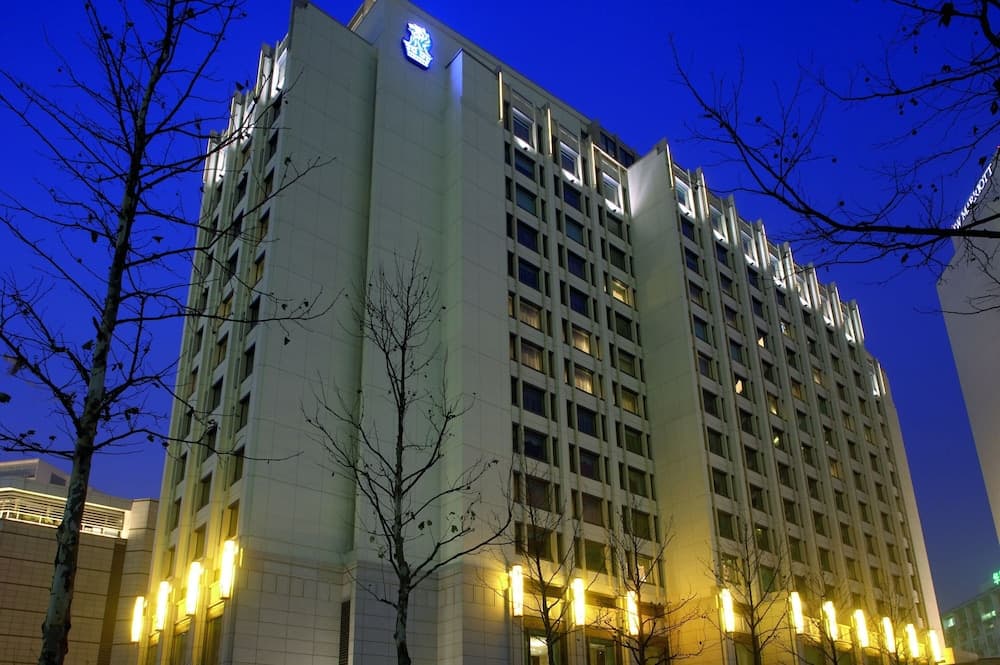 The Ritz-Carlton Beijing main