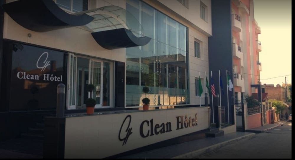 Clean Hotel main