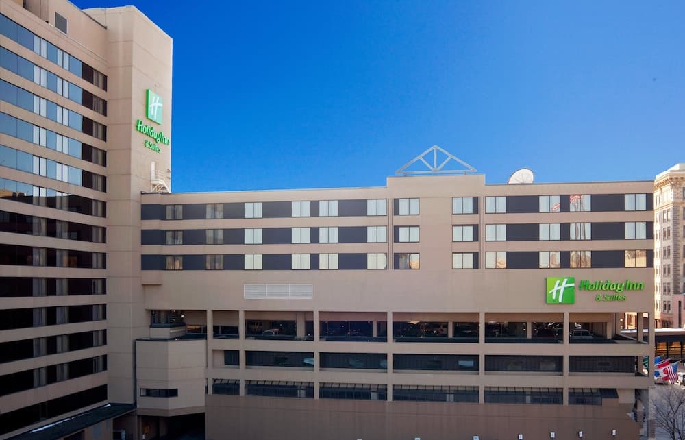Holiday Inn Hotel & Suites Duluth-Downtown main