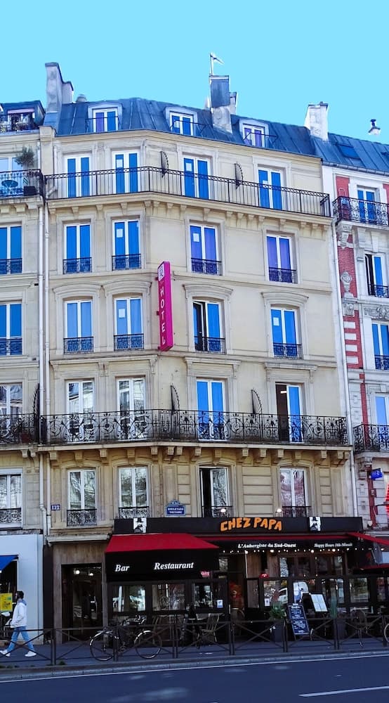 Hipotel Paris Voltaire Bastille main