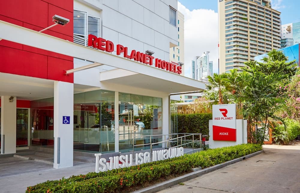 Red Planet Asoke main