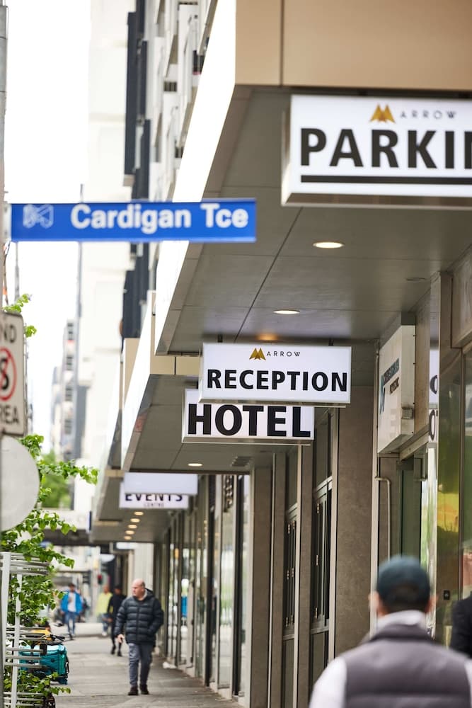 Arrow On Swanston main