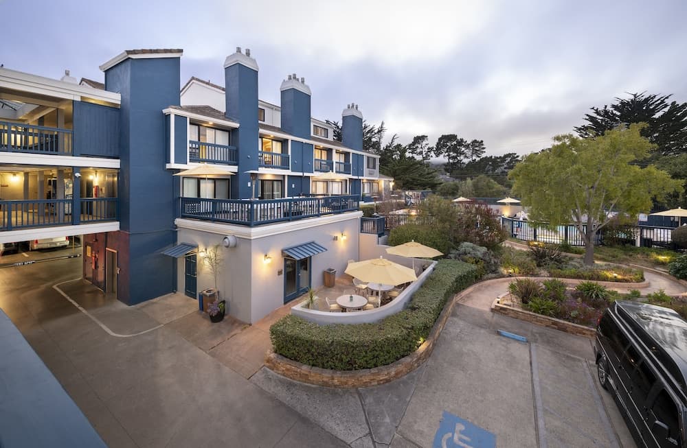 Mariposa Inn & Suites main