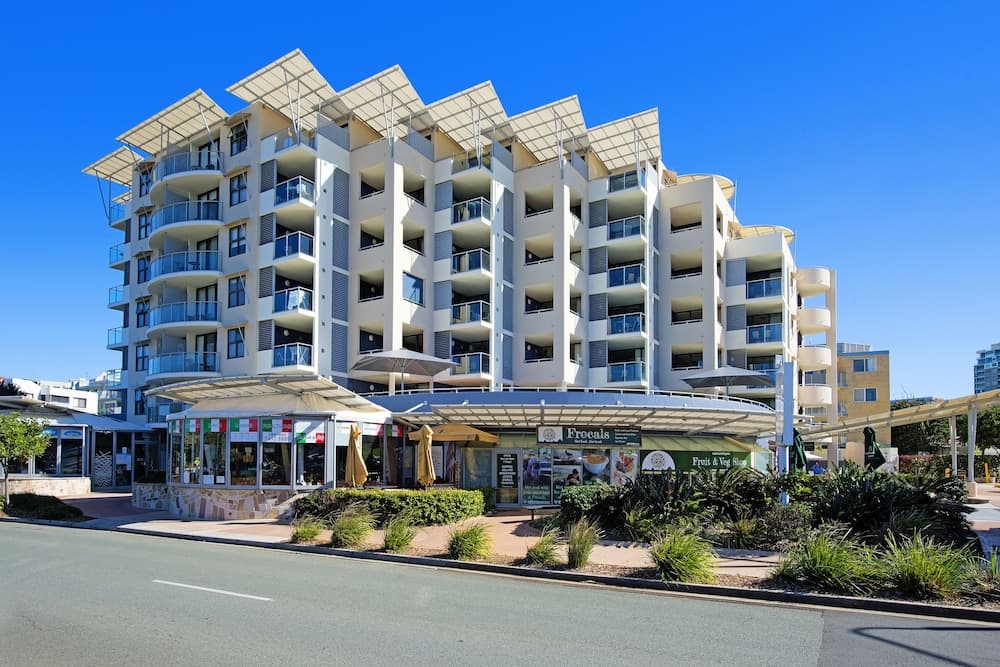Ultiqa Shearwater Resort main