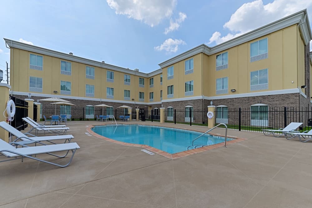 Holiday Inn Express And Suites Houston Nw Tomball main