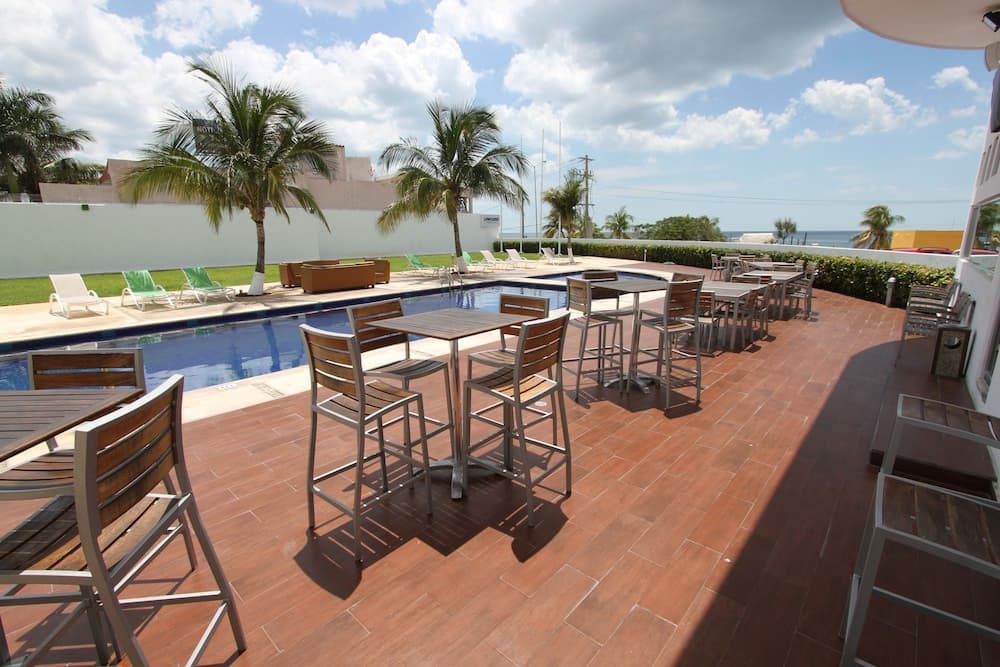 Holiday Inn Campeche main