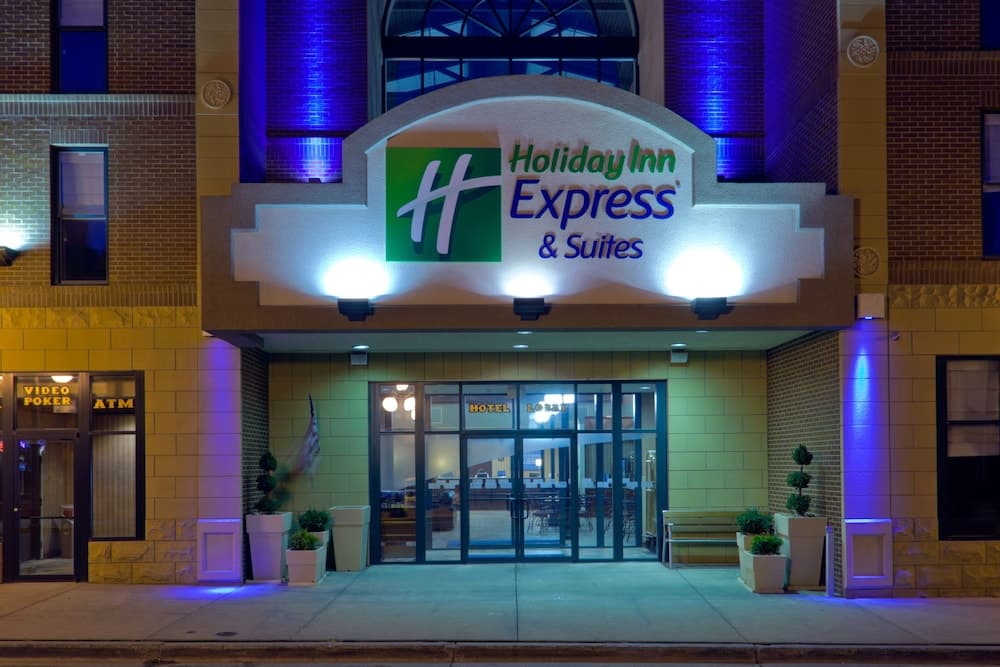 Holiday Inn Express And Suites Deadwood Gold Dust main