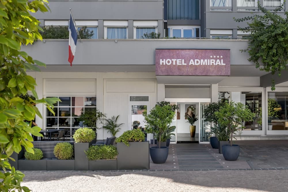 Hotel Admiral main