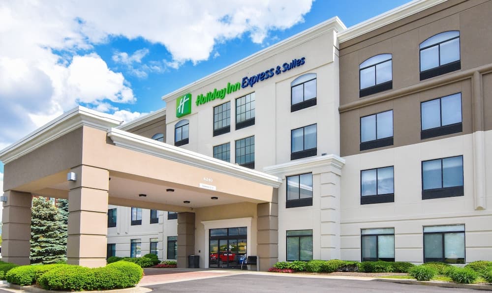 Holiday Inn Express & Suites Indianapolis Northwest main