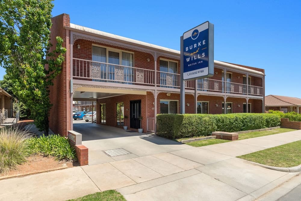 Best Western Burke & Wills Motor Inn main