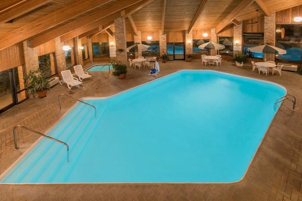 Days Inn by Wyndham Wooster main