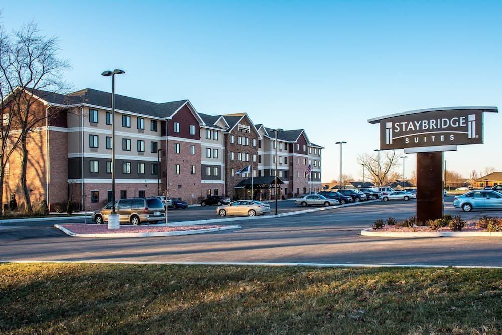 Staybridge Suites Schererville main