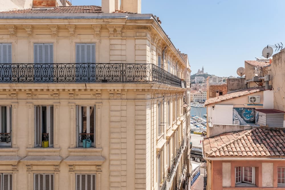 Residhotel Vieux Port main