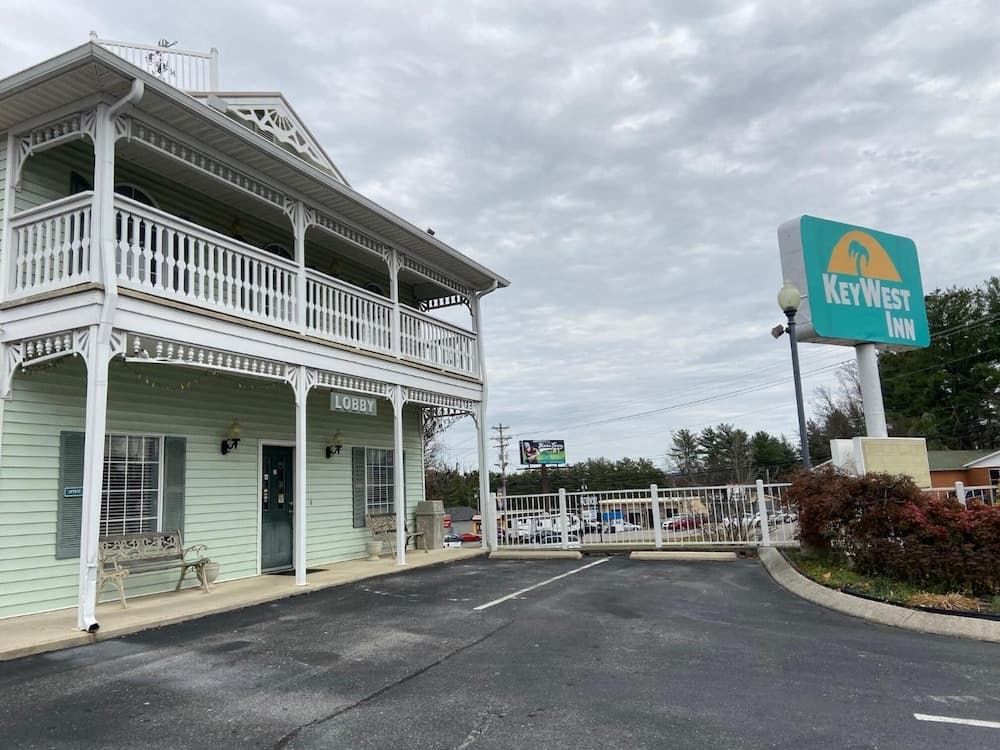 Key West Inn Cookeville