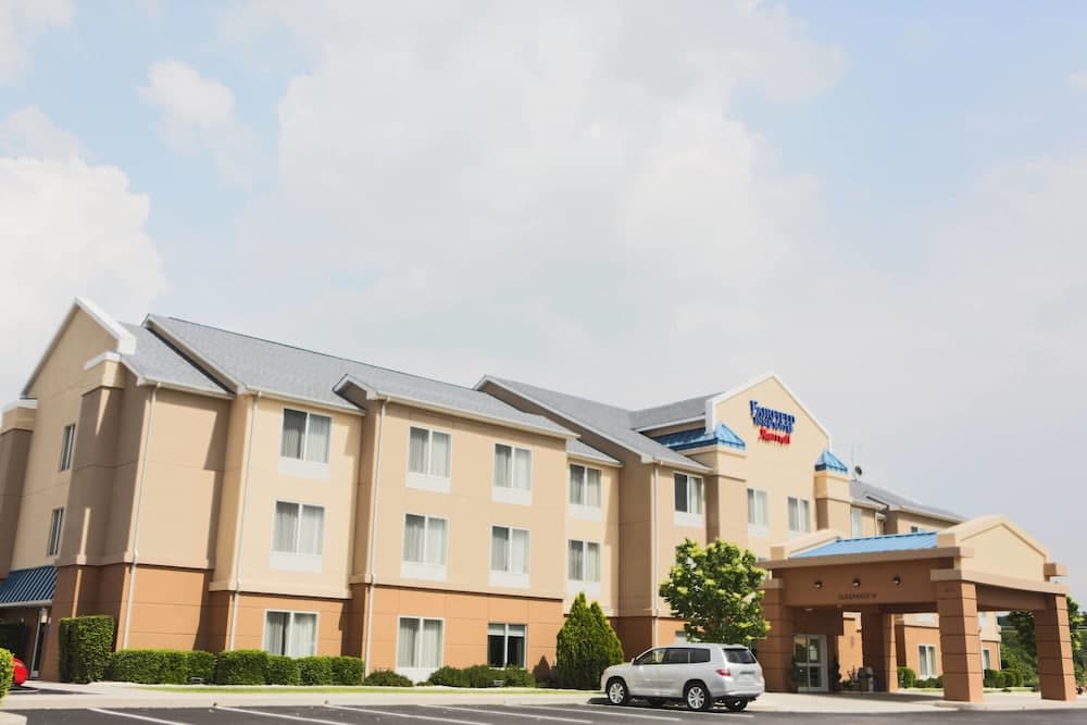 Fairfield Inn & Suites Lexington Berea main