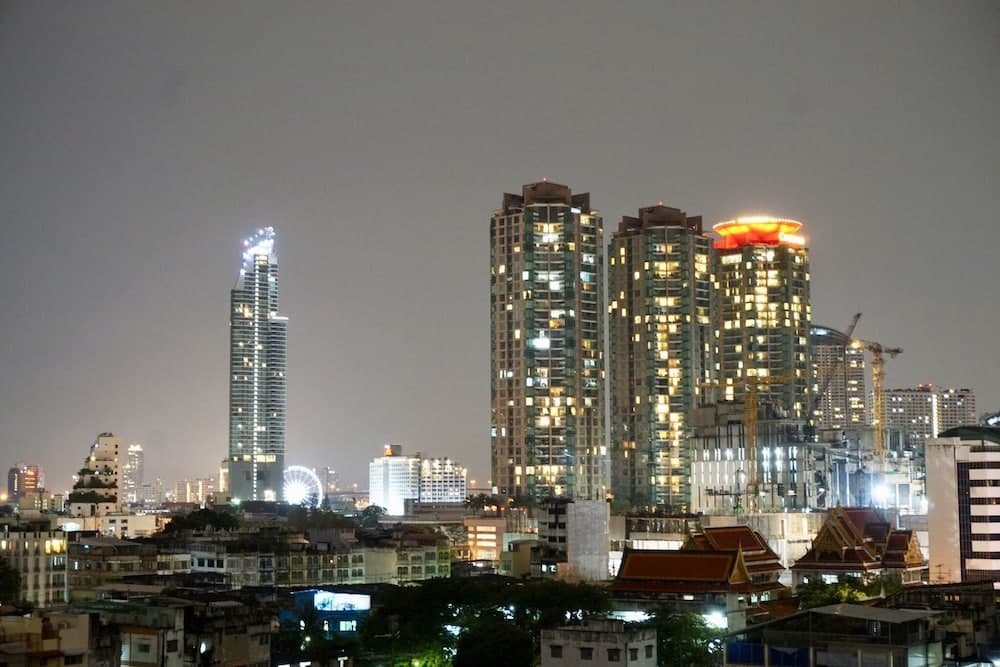 Miloft Sathorn Hotel main