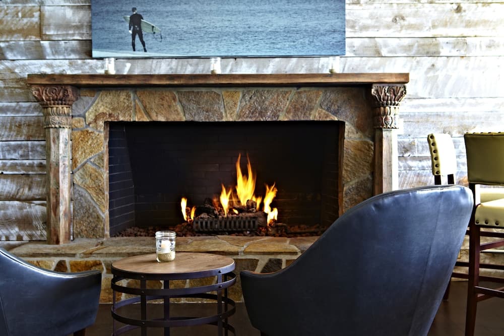 Monterey Beach Hotel, a Tribute Portfolio Hotel main
