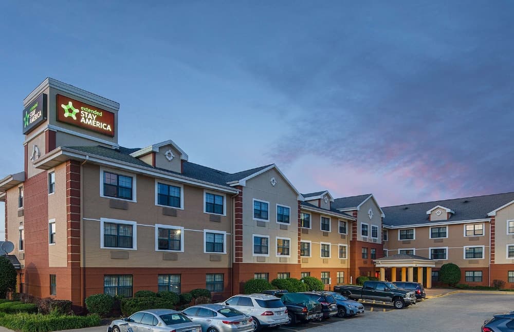 Extended Stay America - Chicago - Woodfield Mall main