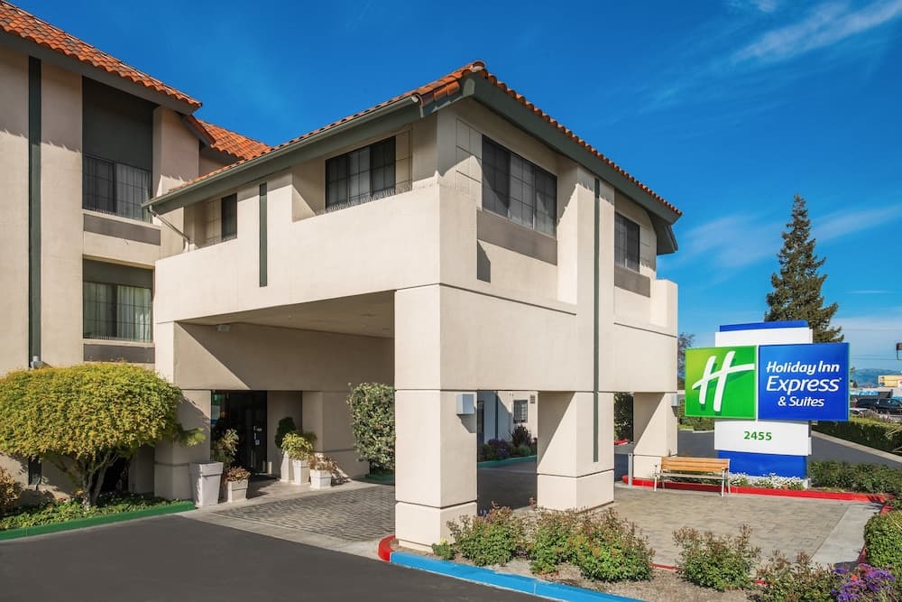 Holiday Inn Express & Suites Santa Clara - Silicon Valley main