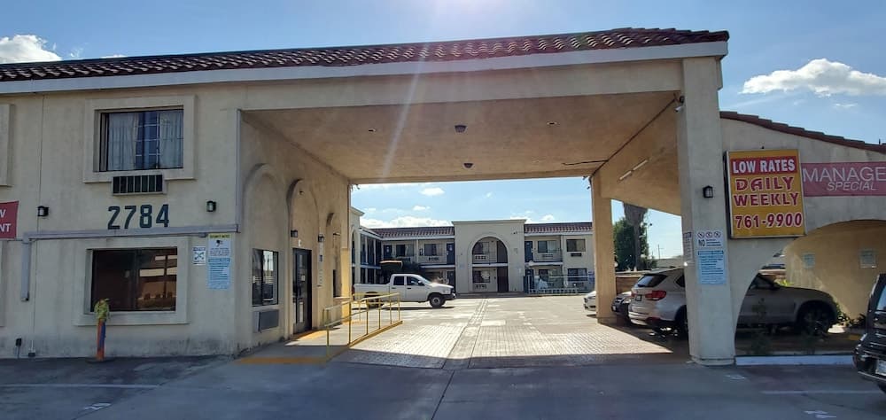 Anaheim National Inn main
