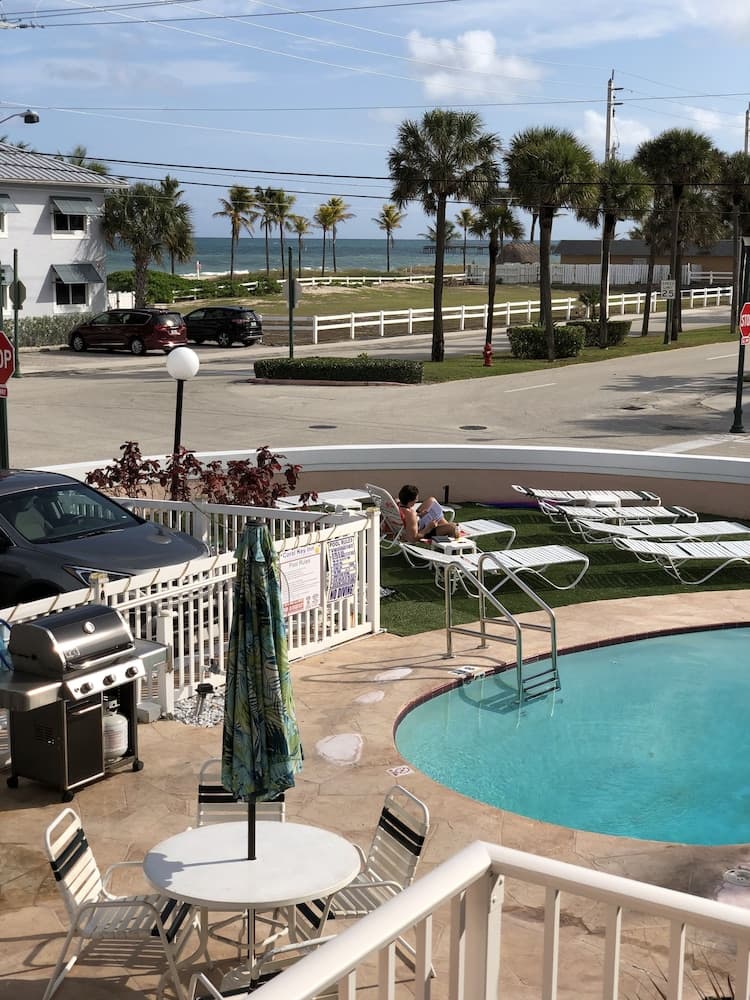 Coral Key Inn main
