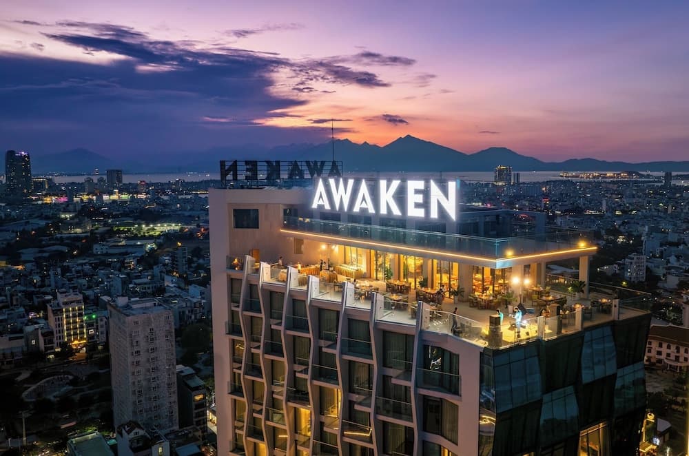Awaken Hotel main