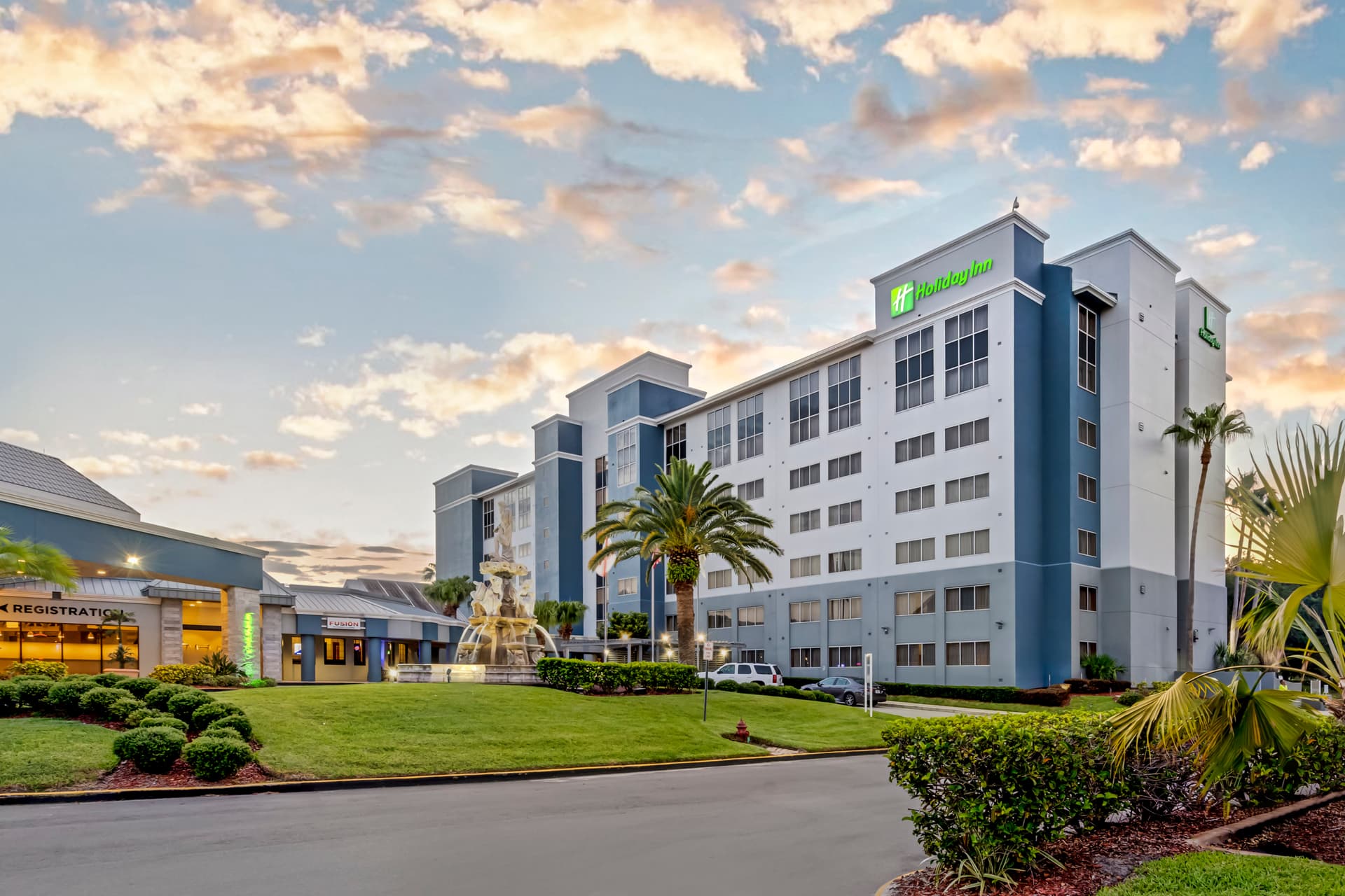 Holiday Inn Orlando Intl Drive–Conv Center main