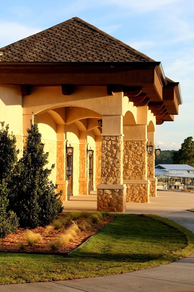 Shangri La Resort Afton main